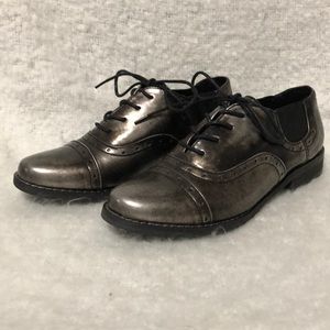 Vintage looking oxfords